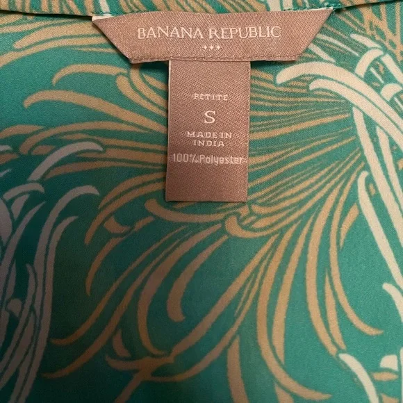 Banana Republic/women’s blouse, size S, green, beige and white - Picture 3 of 5